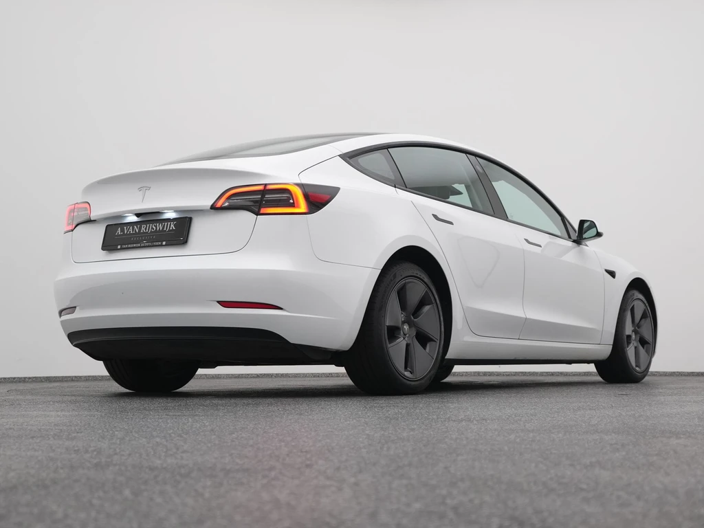 Tesla Model 3 – foto 12