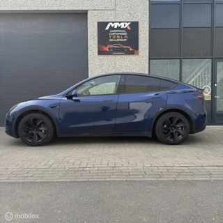 Tesla Model Y – thumbnail 2