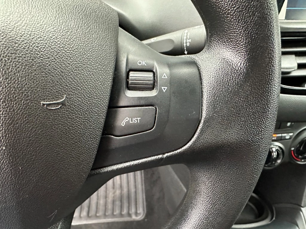 Peugeot 208 – foto 24