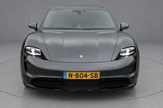 Porsche Taycan – thumbnail 8