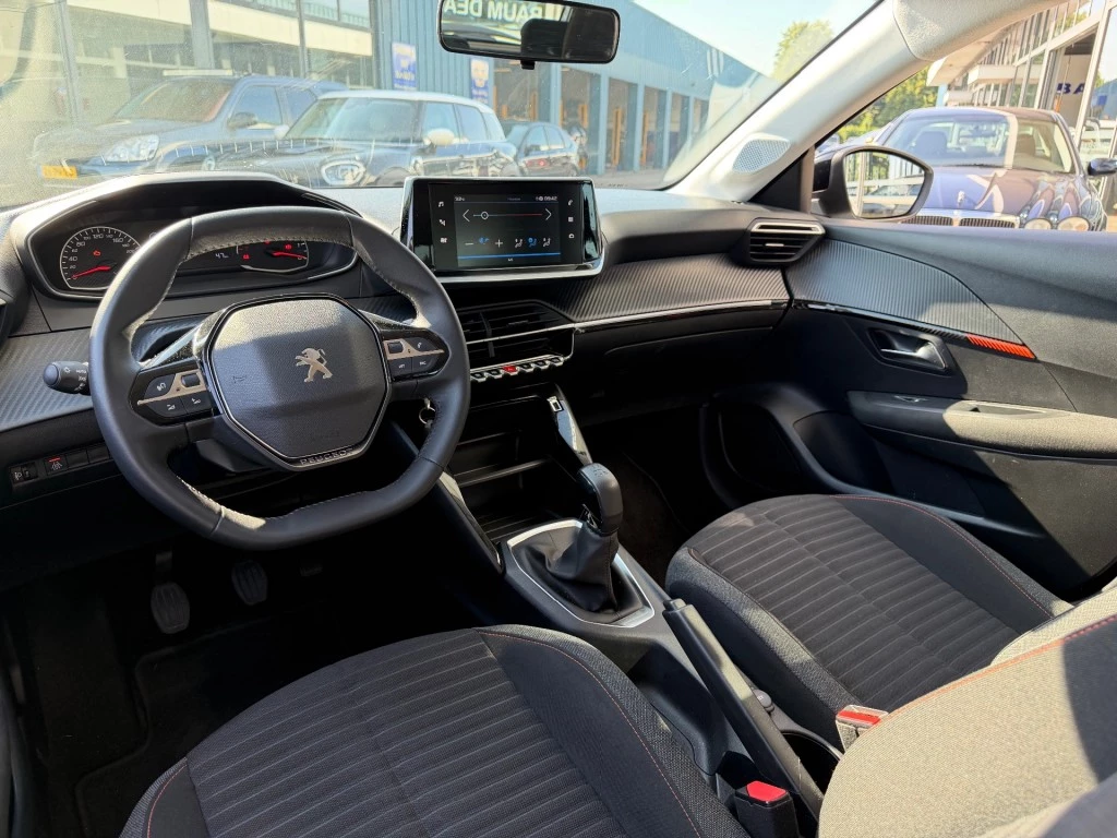 Peugeot 208 – foto 11