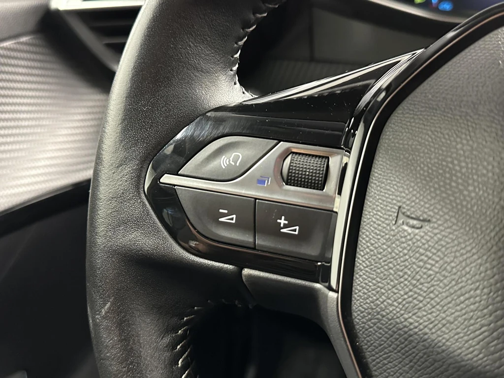 Peugeot e-208 – foto 19
