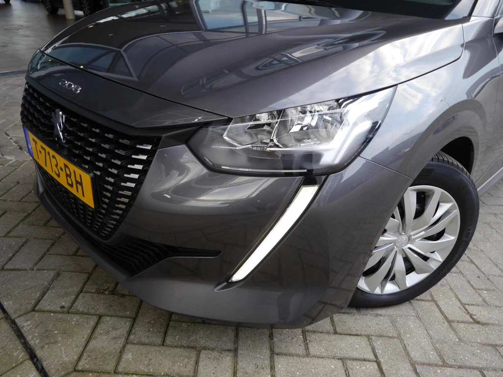 Peugeot 208 – foto 1
