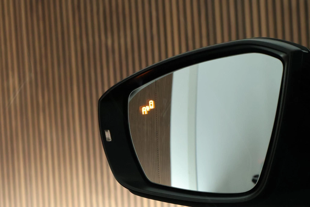 Volkswagen T-Roc – foto 11