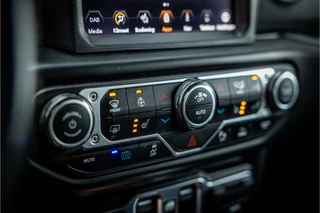 Jeep Wrangler – thumbnail 25