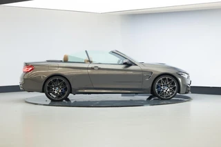 BMW M4 – thumbnail 12