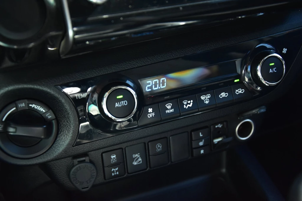 Toyota Hilux – foto 15
