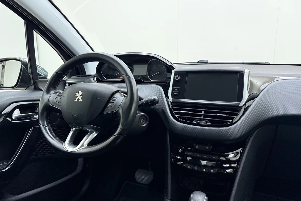 Peugeot 208 – foto 24