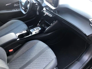 Peugeot 208 – thumbnail 6