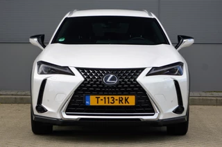 Lexus UX – thumbnail 6