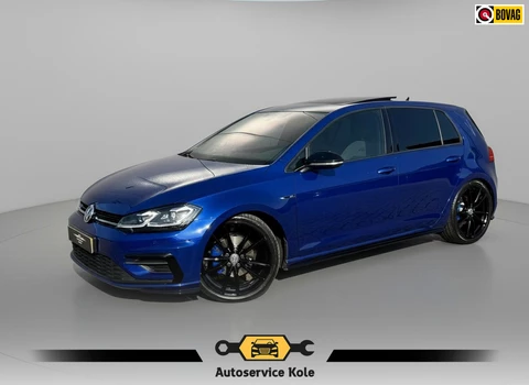 Volkswagen Golf 1.5 TSI Highline R-Line * Panorama * Bearlock * NL Auto * Virtual Cockpit * 19 inch velgen *