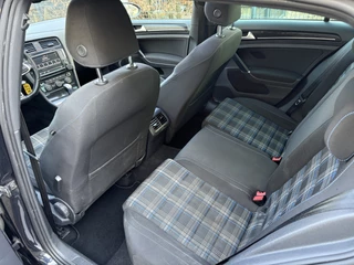 Volkswagen Golf – thumbnail 11
