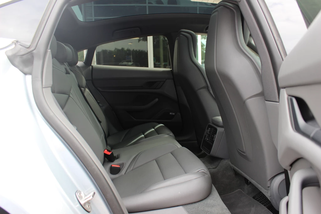 Porsche Taycan – foto 15