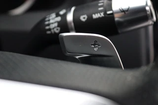 Jaguar XE – thumbnail 25