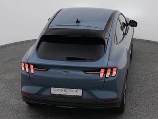 Ford Mustang Mach-E – thumbnail 12