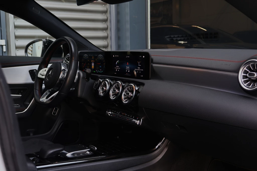 Mercedes-Benz CLA – foto 15