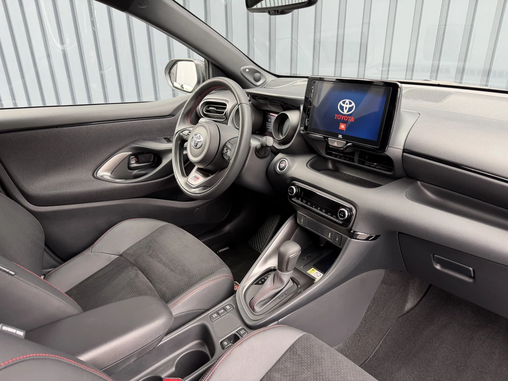 Toyota Yaris – foto 13