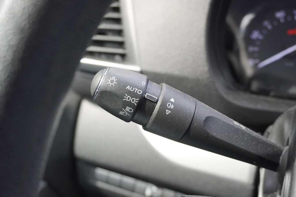 Opel Vivaro – foto 15