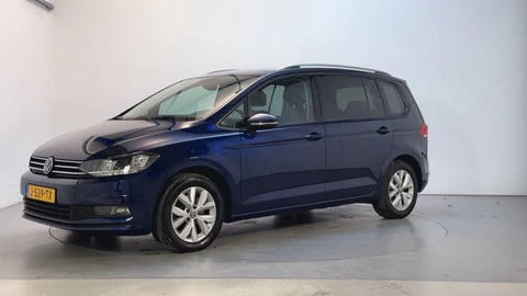 Volkswagen Touran 1.5 TSI 150pk DSG Comfortline Business Camera Trekhaak Navigatie DAB+ App-Connect