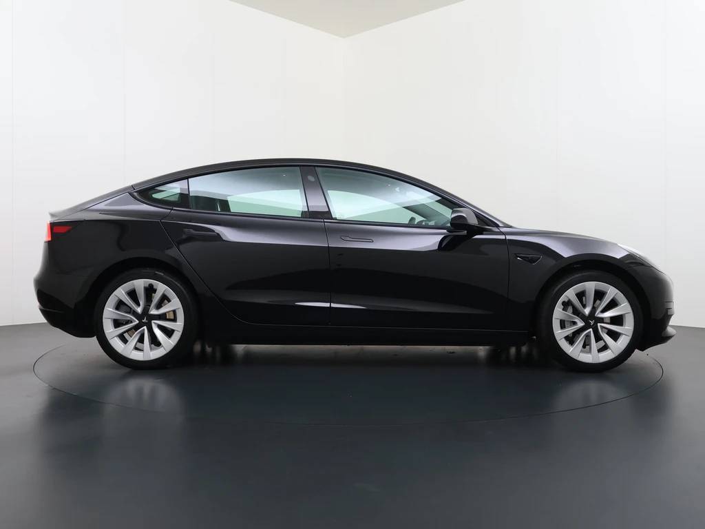 Tesla Model 3 – foto 8