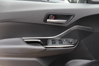 Toyota C-HR – thumbnail 33