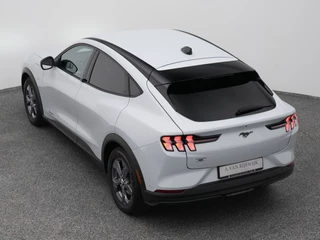 Ford Mustang Mach-E – thumbnail 6