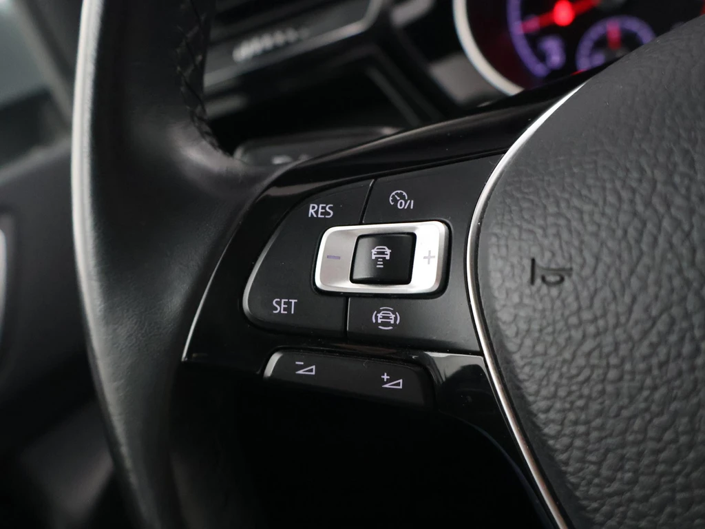 Volkswagen Touran – foto 12