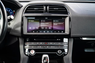 Jaguar F-PACE – thumbnail 60