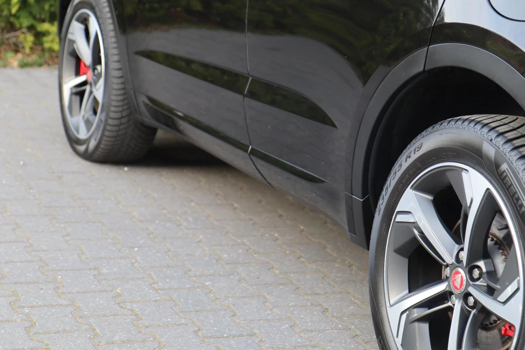 Jaguar E-PACE – foto 88