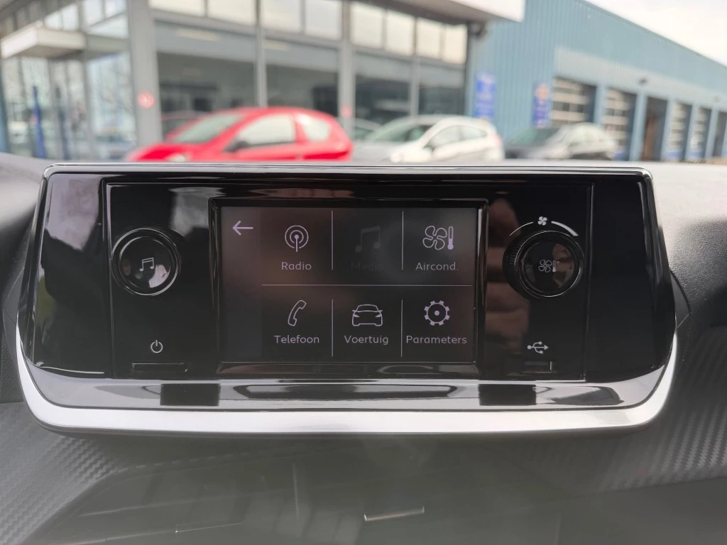 Peugeot 208 – foto 19