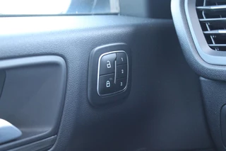 Ford Kuga – thumbnail 22