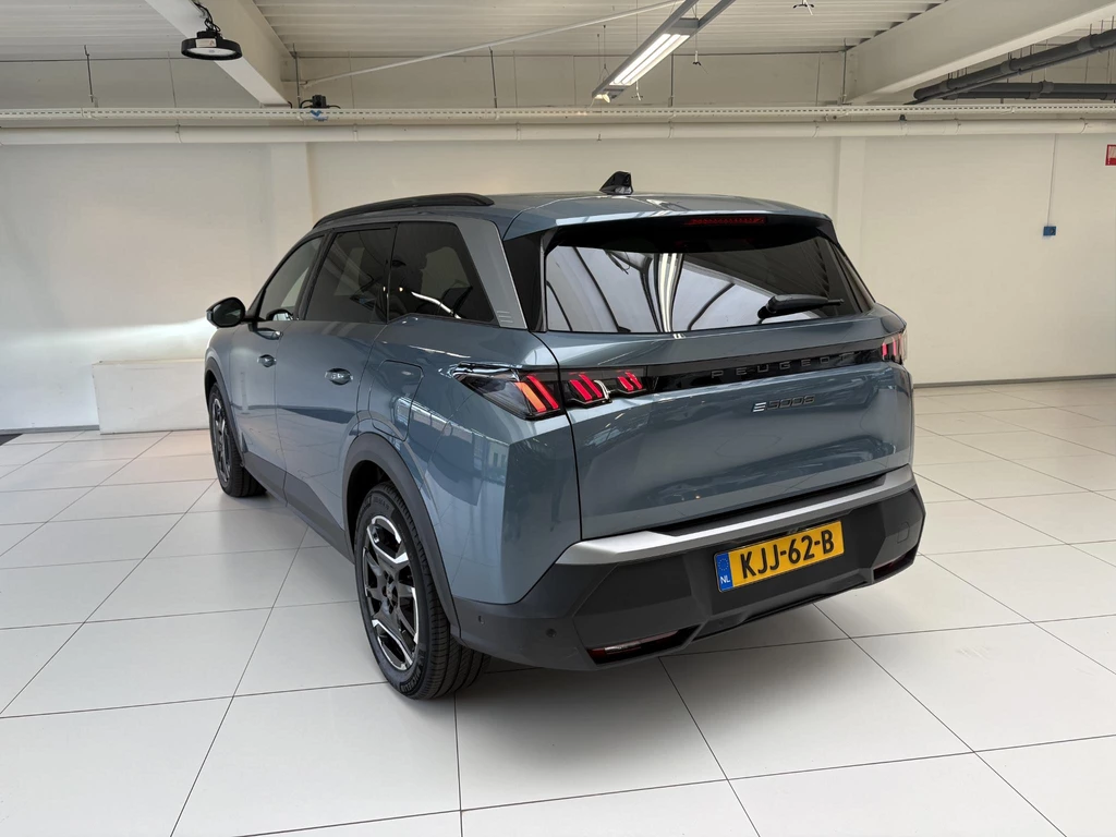 Peugeot e-5008 – foto 3