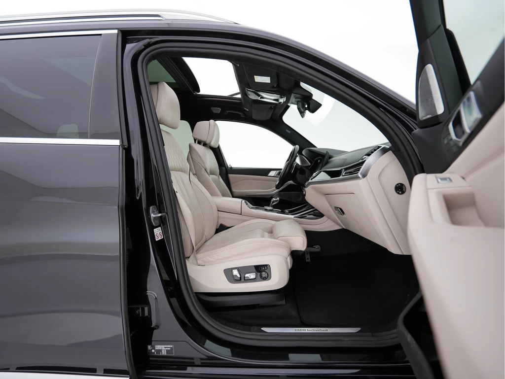 BMW X7 – foto 14