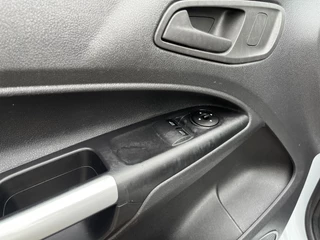 Ford Transit Connect – thumbnail 15