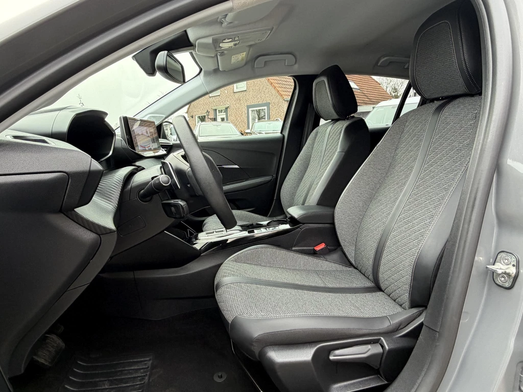 Peugeot 208 – foto 17