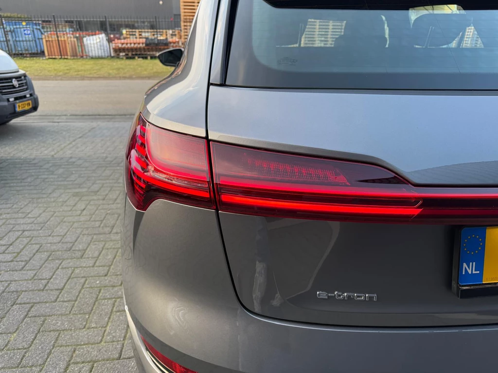 Audi e-tron – foto 13