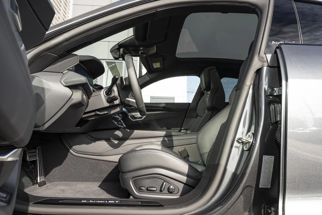 Audi e-tron GT – foto 10