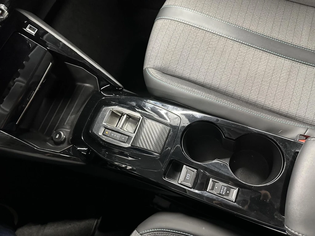 Peugeot e-208 – foto 33
