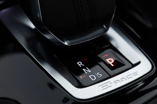 Jaguar E-PACE – thumbnail 36
