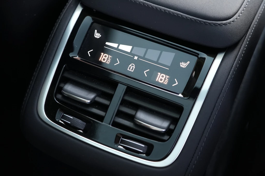 Volvo XC90 – foto 34