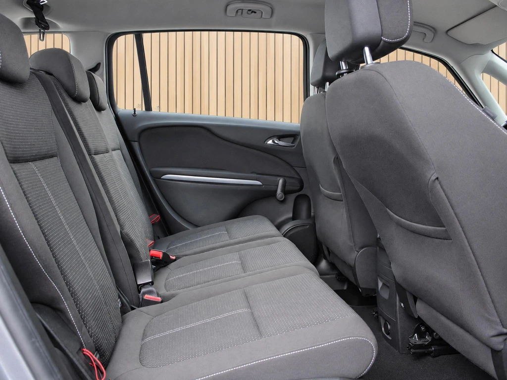 Opel Zafira Tourer – foto 11