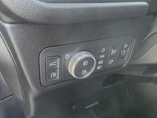 Ford Kuga – thumbnail 17