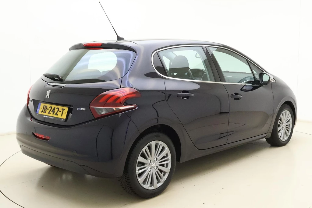 Peugeot 208 – foto 6