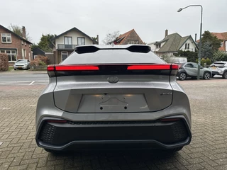 Toyota C-HR – thumbnail 8