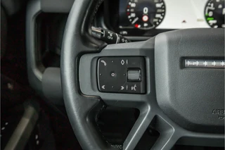 Land Rover Defender – thumbnail 31