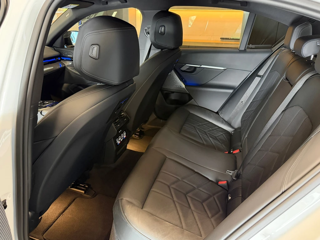 BMW 5 Serie – foto 23