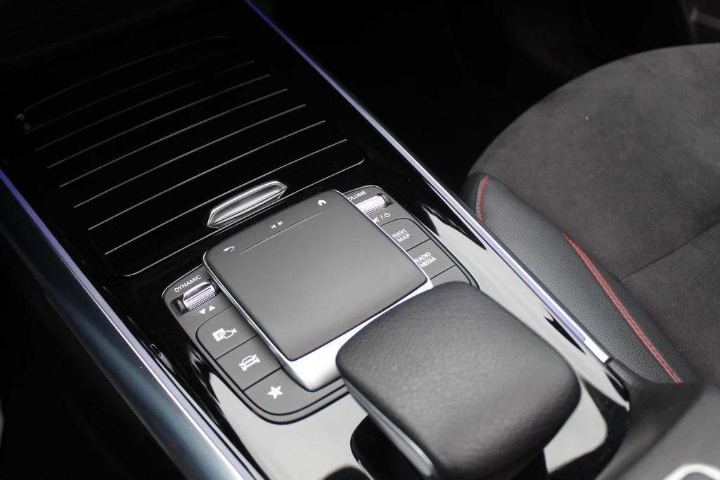 Mercedes-Benz EQA – foto 29