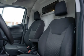 Ford Transit Courier – thumbnail 35