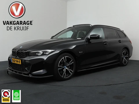 BMW 3-serie Touring 320e M-Sport | Panoramadak | 360° Camera | Elektr. Voorstoelen met Memmory!