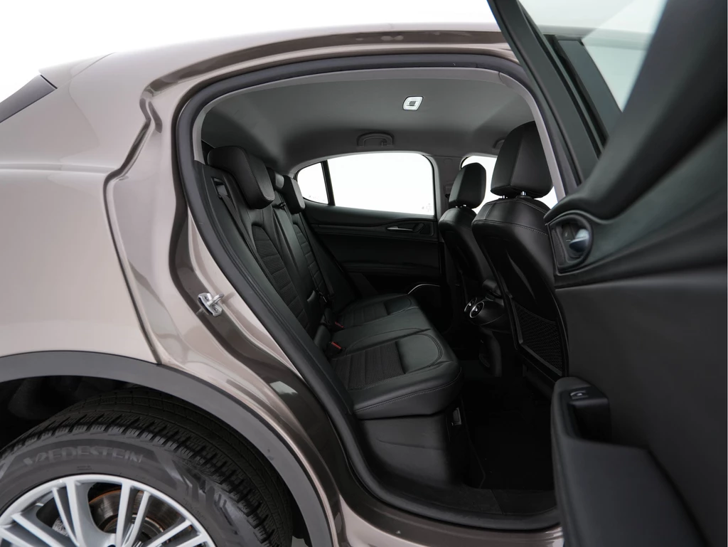 Alfa Romeo Stelvio – foto 15